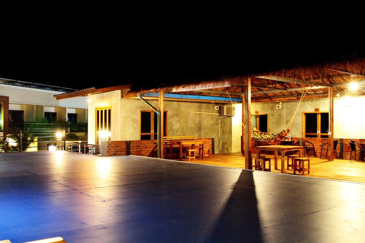 The Noi Guest House & Restaurant Koh Lipe Exterior foto